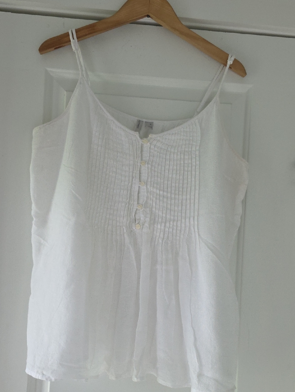 Old Navy White Pintuck Button-Front Spaghetti Strap Flowy Top